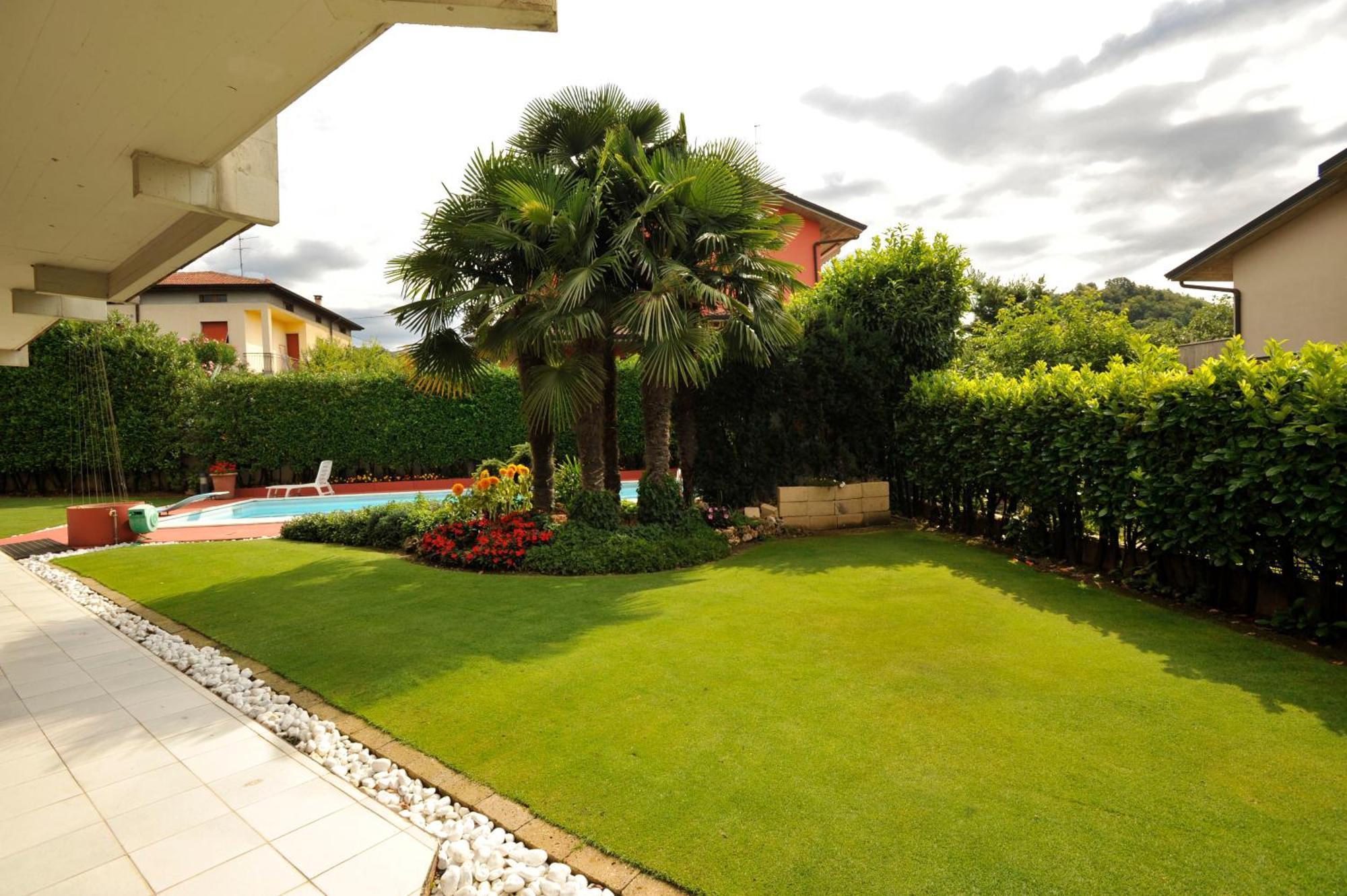 The Flower Garden Scanzorosciate Bagian luar foto